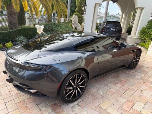 2019 Aston Martin DB11 Base