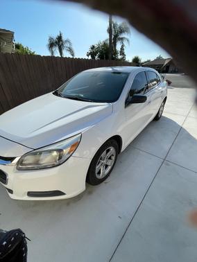 White 2014 Chevrolet Malibu 1LS