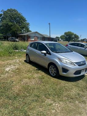 Silver 2019 Ford Fiesta SE