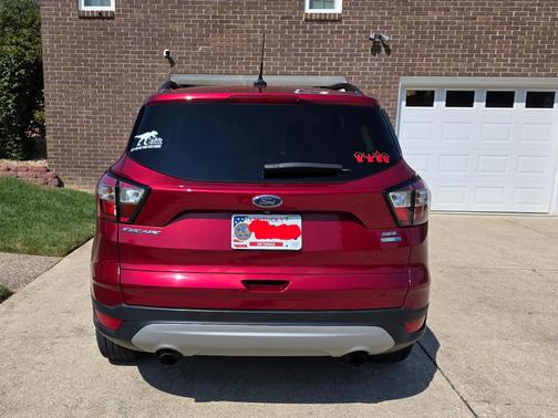 Red 2018 Ford Escape SEL