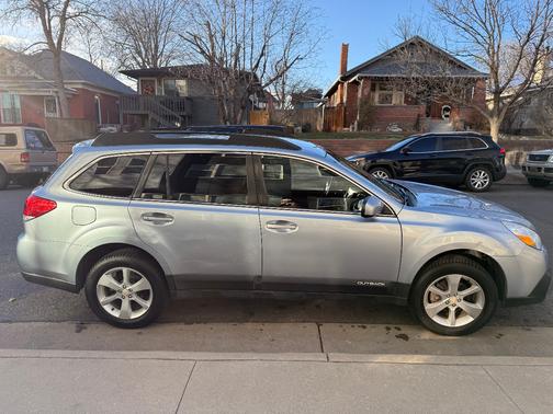 2014 Subaru Outback 2.5i Premium