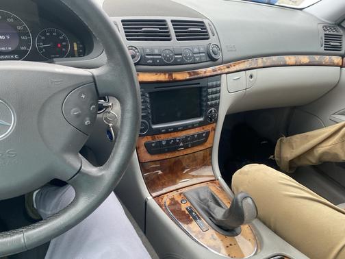 2005 Mercedes-Benz E-Class E320