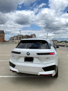 White 2023 BMW iX xDrive50
