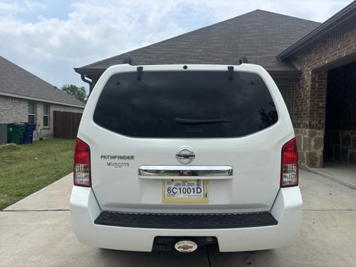 2011 Nissan Pathfinder S