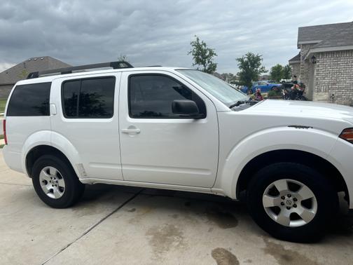 2011 Nissan Pathfinder S