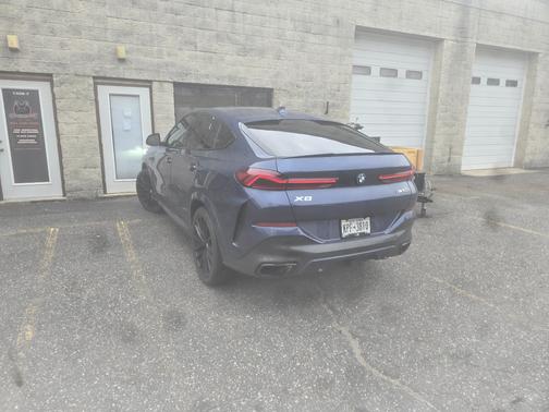 2022 BMW X6 M50i