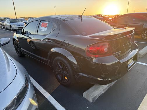 2012 Dodge Avenger SE