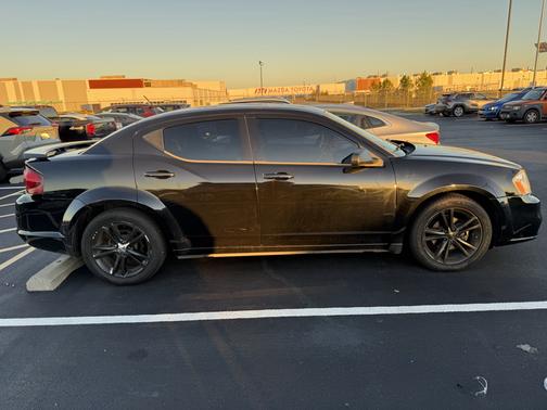 2012 Dodge Avenger SE