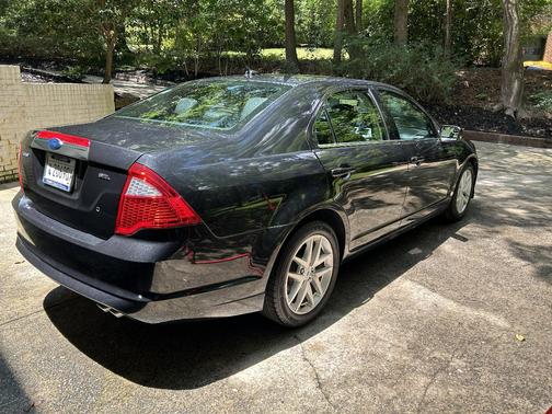 Black 2012 Ford Fusion SEL