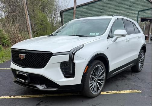White 2024 Cadillac XT4 Sport
