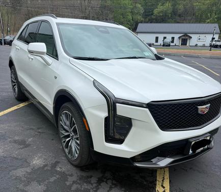 White 2024 Cadillac XT4 Sport
