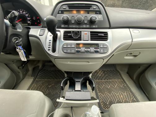 Gray 2008 Honda Odyssey EX