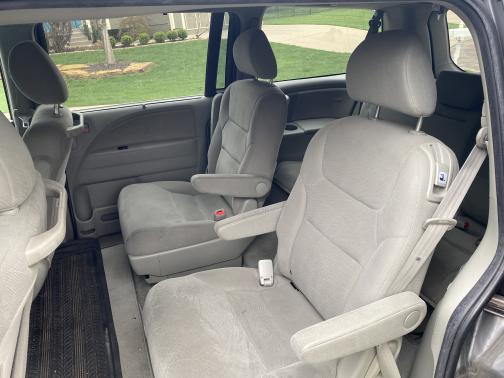 Gray 2008 Honda Odyssey EX