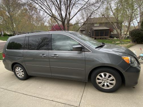 Gray 2008 Honda Odyssey EX