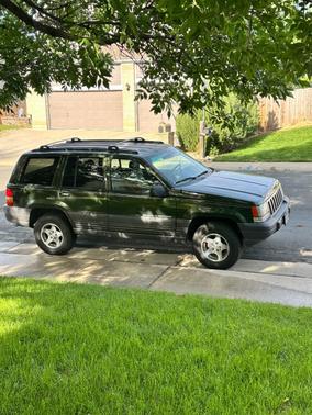 Green 1996 Jeep Grand Cherokee Laredo 4WD