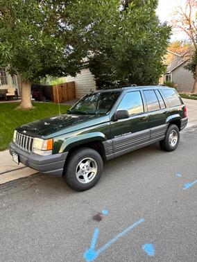 Green 1996 Jeep Grand Cherokee Laredo 4WD