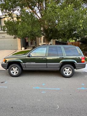 Green 1996 Jeep Grand Cherokee Laredo 4WD