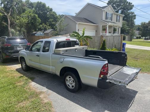 2005 Toyota Tacoma Base