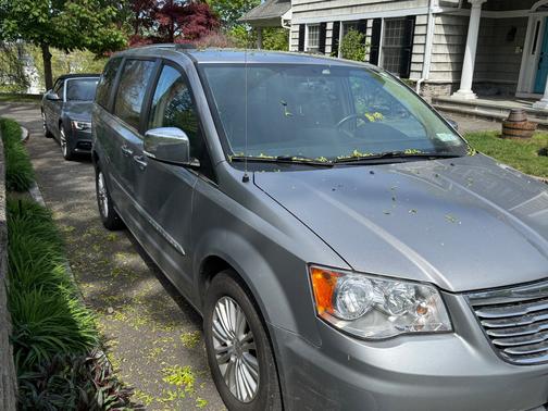 Gray 2016 Chrysler Town & Country Limited