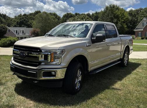 Gold 2018 Ford F-150 XLT