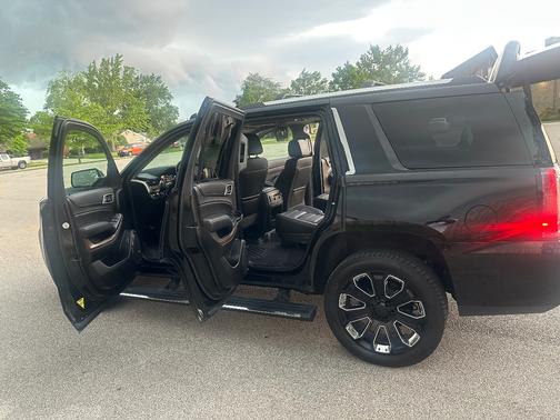 Black 2019 GMC Yukon Denali