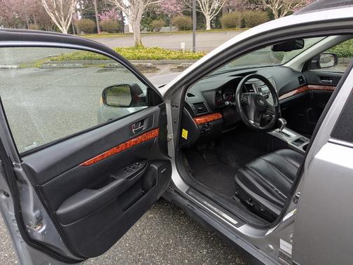 2010 Subaru Outback 2.5 i Limited