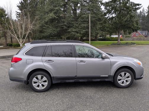 2010 Subaru Outback 2.5 i Limited