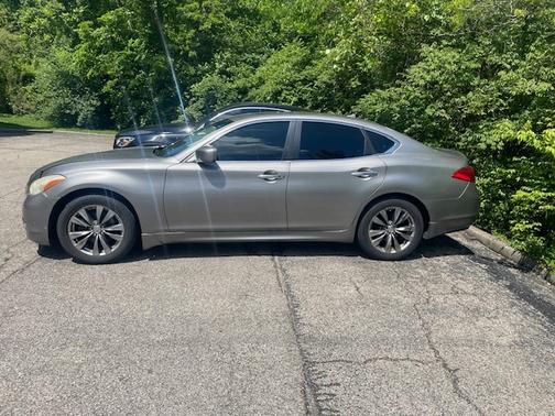 Gray 2013 INFINITI M37 Base