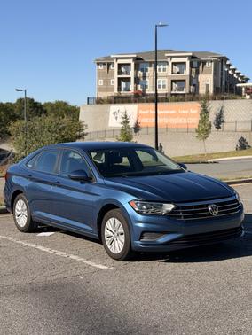 Blue 2019 Volkswagen Jetta 1.4T SE