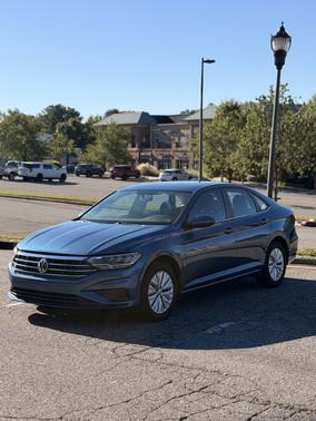 Blue 2019 Volkswagen Jetta 1.4T SE