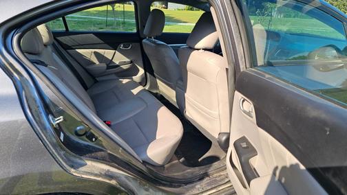Gray 2013 Honda Civic Hybrid Base