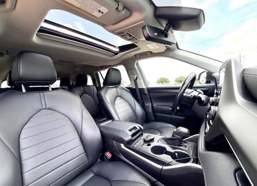 Gray 2020 Toyota Highlander XLE