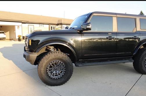 Black 2021 Ford Bronco Outer Banks