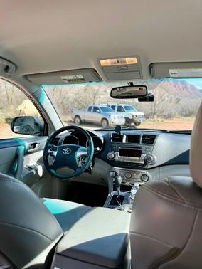 2011 Toyota Highlander Hybrid Base