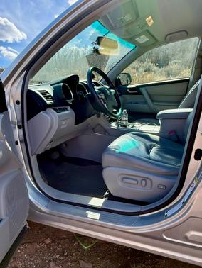 2011 Toyota Highlander Hybrid Base