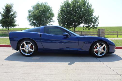 2005 Chevrolet Corvette Base