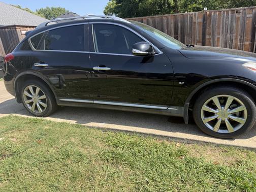 Black 2017 INFINITI QX50 Base