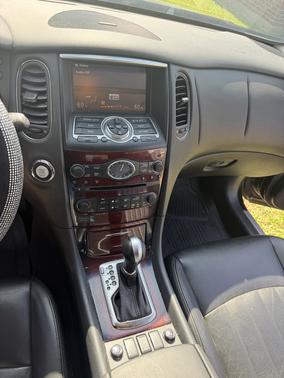 Black 2017 INFINITI QX50 Base