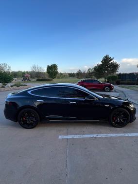 Black 2014 Tesla Model S P85D