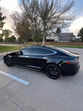 Black 2014 Tesla Model S P85D