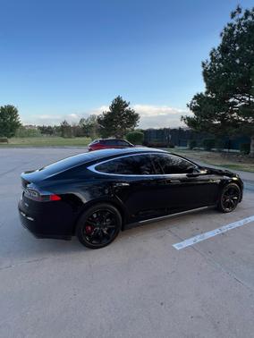 Black 2014 Tesla Model S P85D