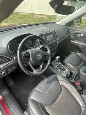 Red 2019 Jeep Cherokee Latitude Plus