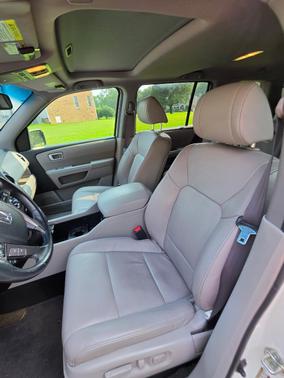 White 2014 Honda Pilot EX-L