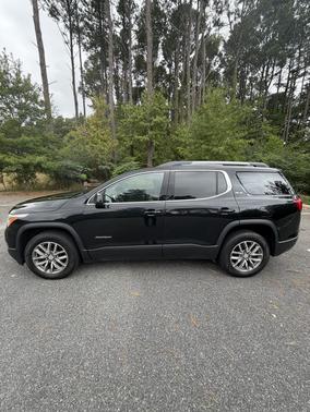 Black 2019 GMC Acadia SLE-2
