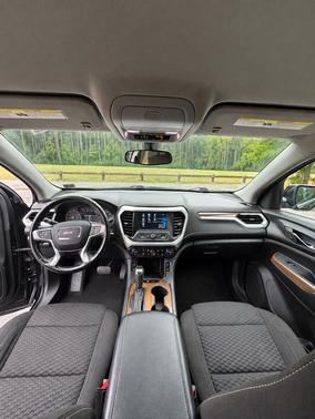 Black 2019 GMC Acadia SLE-2