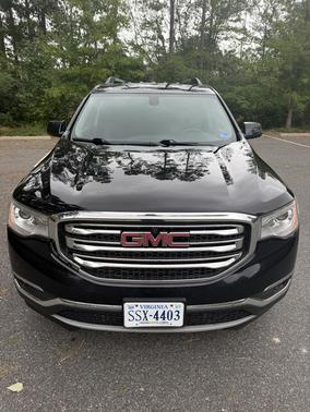 Black 2019 GMC Acadia SLE-2