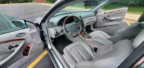 Silver 2005 Mercedes-Benz CLK-Class 320