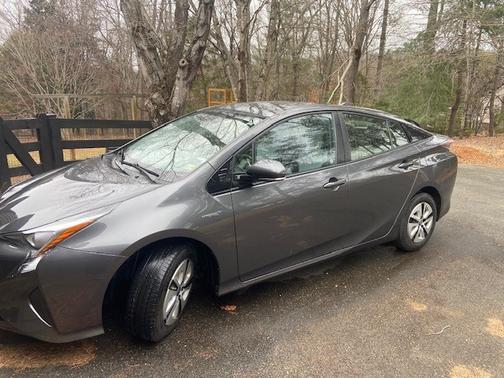 2016 Toyota Prius Three Touring
