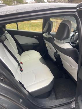 2016 Toyota Prius Three Touring