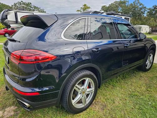 2016 Porsche Cayenne Cayenne